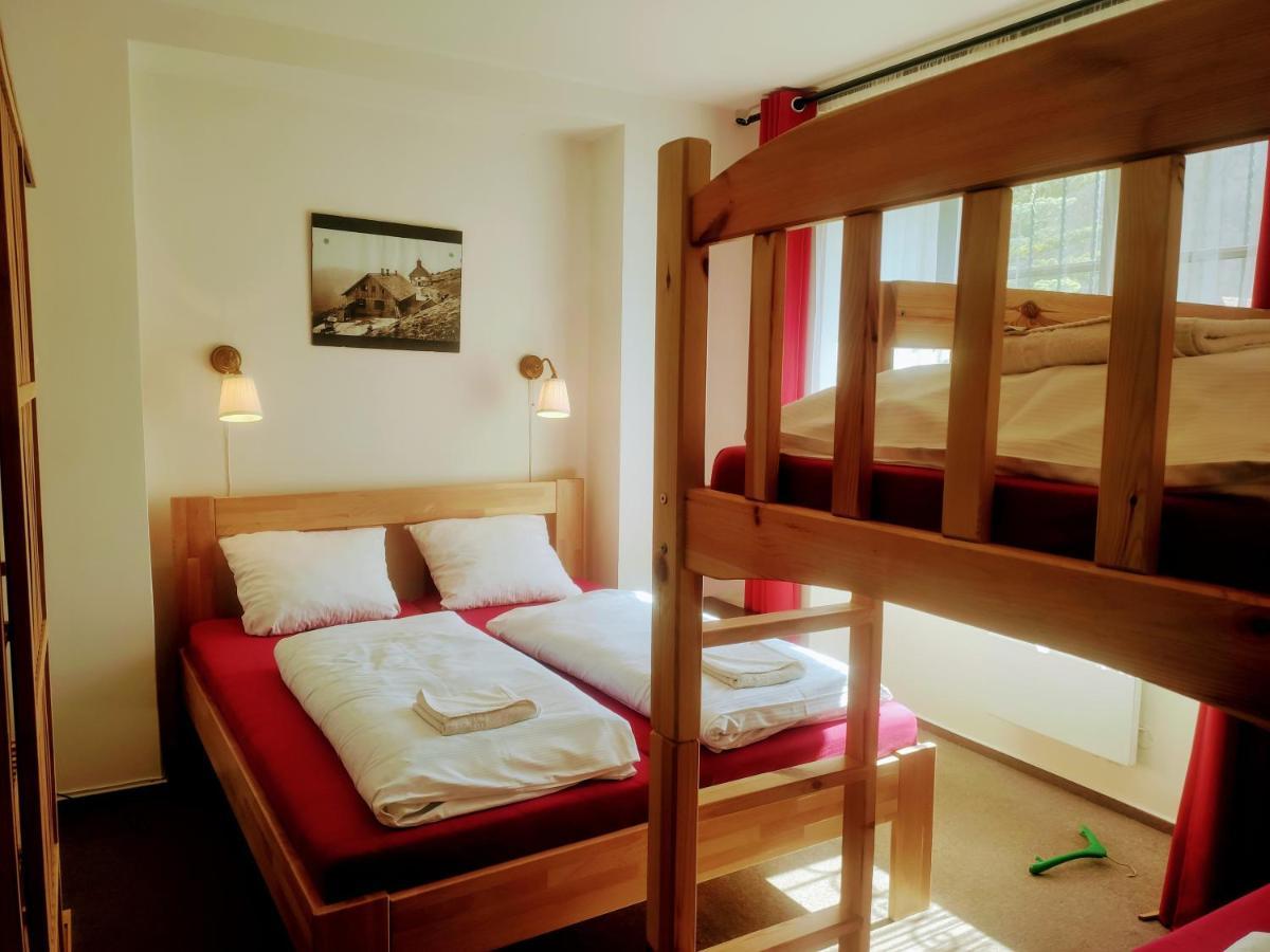 Apartmanovy Dum Pastak Лоучна-над-Десноу Экстерьер фото