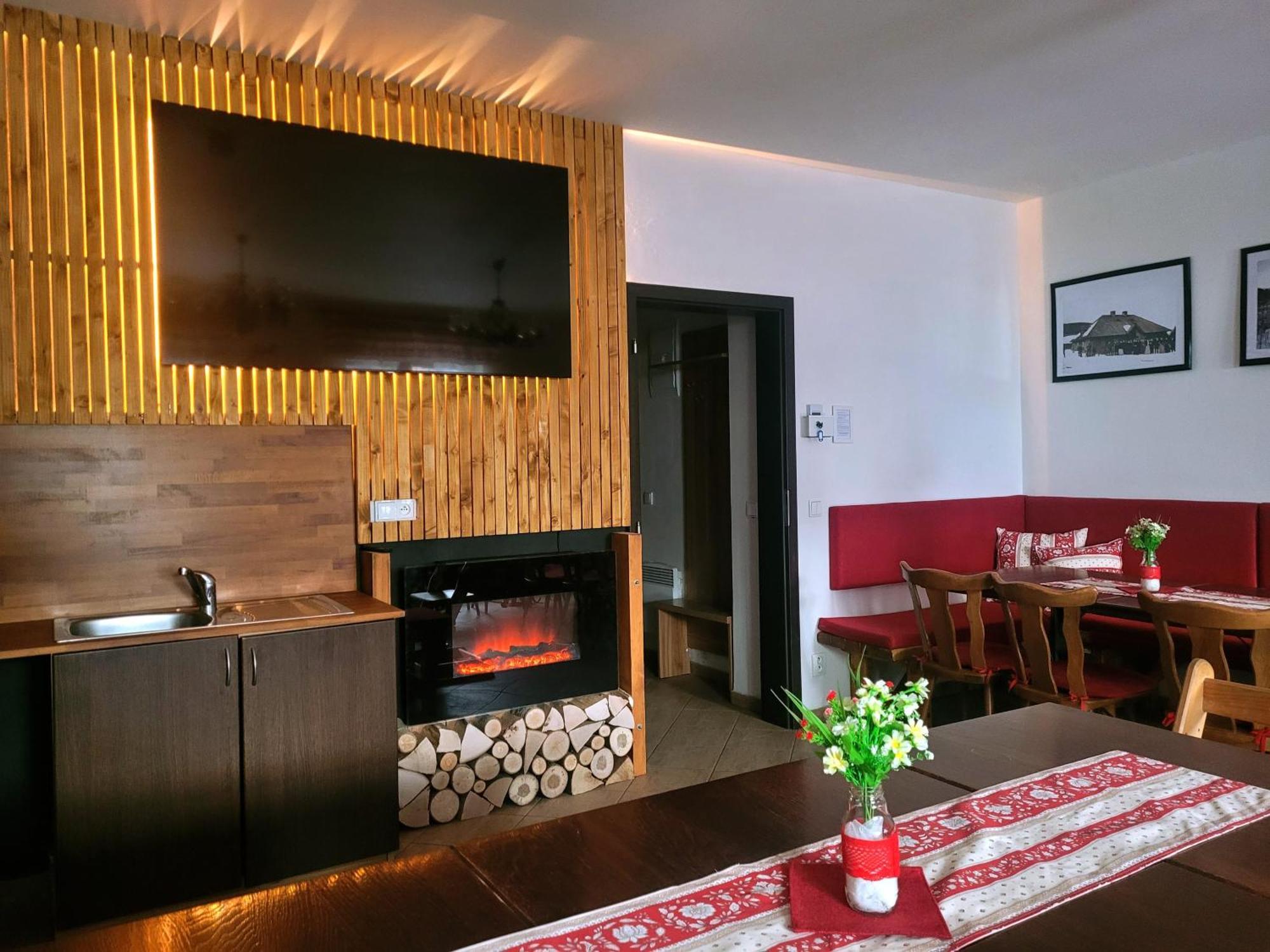 Apartmanovy Dum Pastak Лоучна-над-Десноу Экстерьер фото