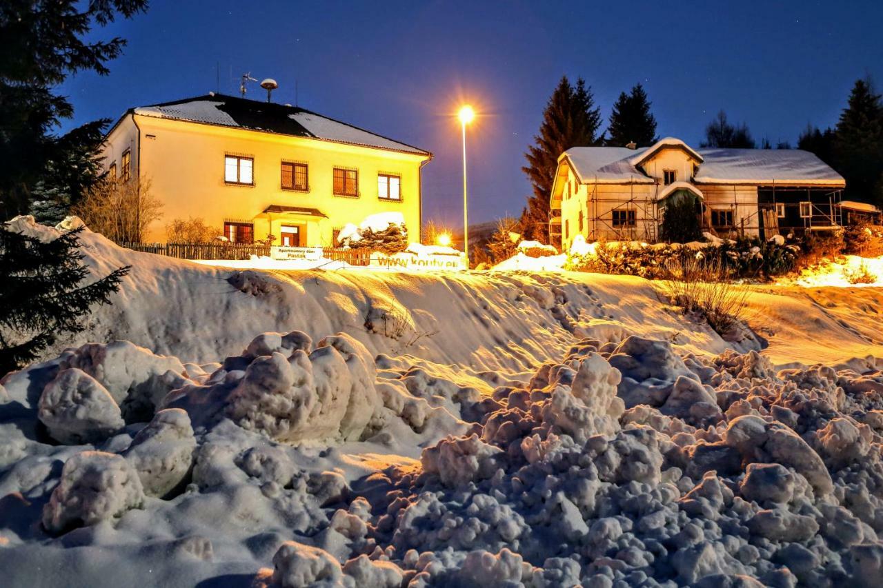 Apartmanovy Dum Pastak Лоучна-над-Десноу Экстерьер фото